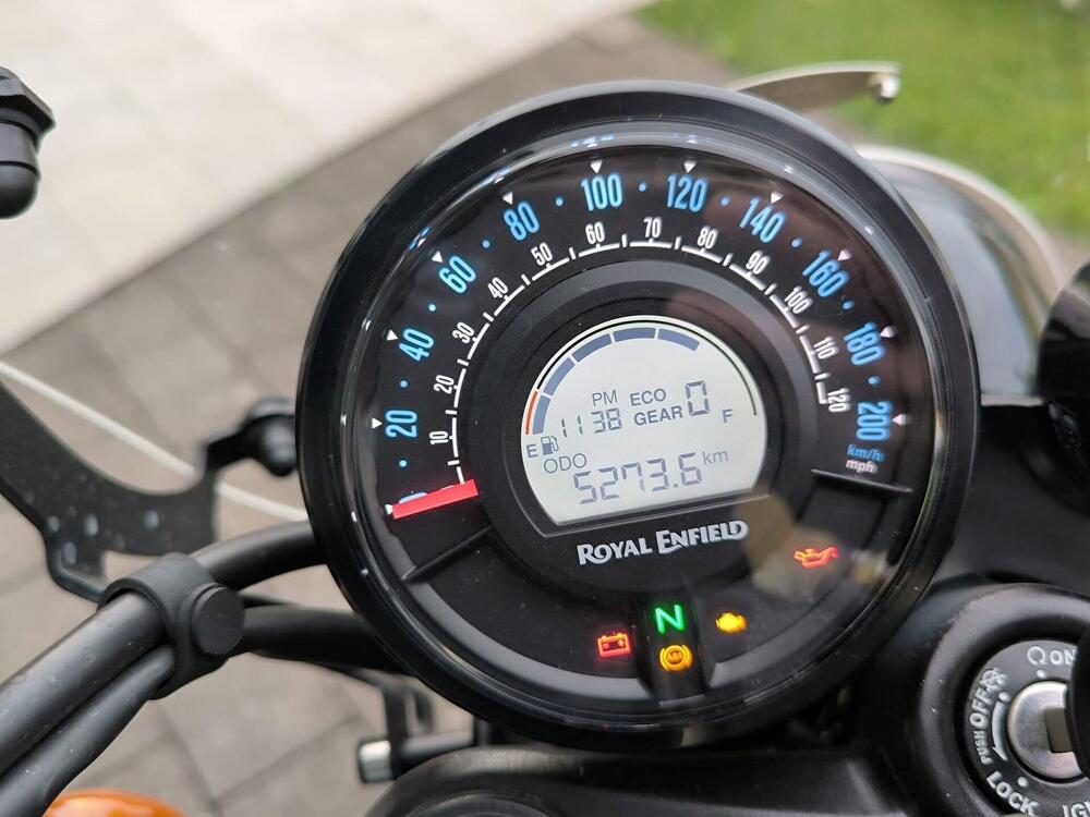 Royal Enfield Super Meteor 650 (2023 - 26) (9)