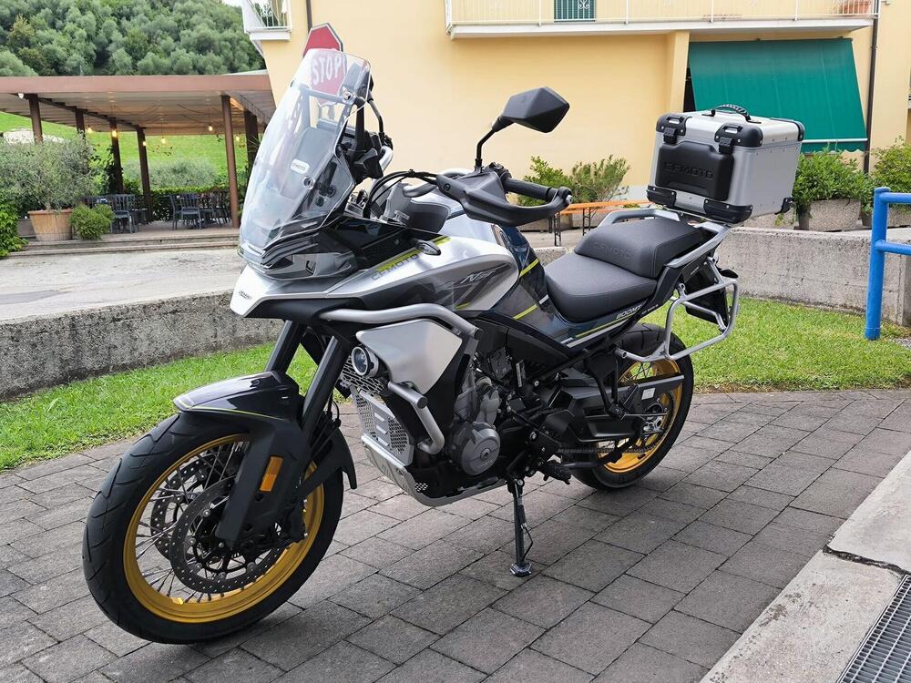 CFMOTO 800MT Touring (2022 - 26) (2)