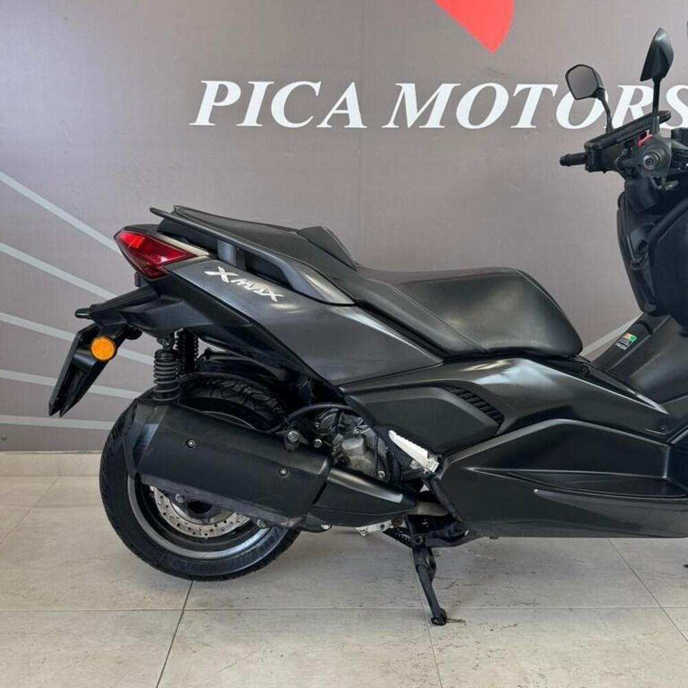 Yamaha X-Max 300 (2021 - 24) (2)