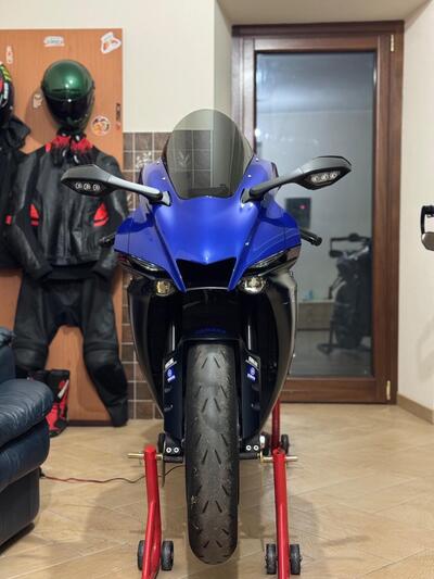 Yamaha YZF R1 (2020 - 25) usata