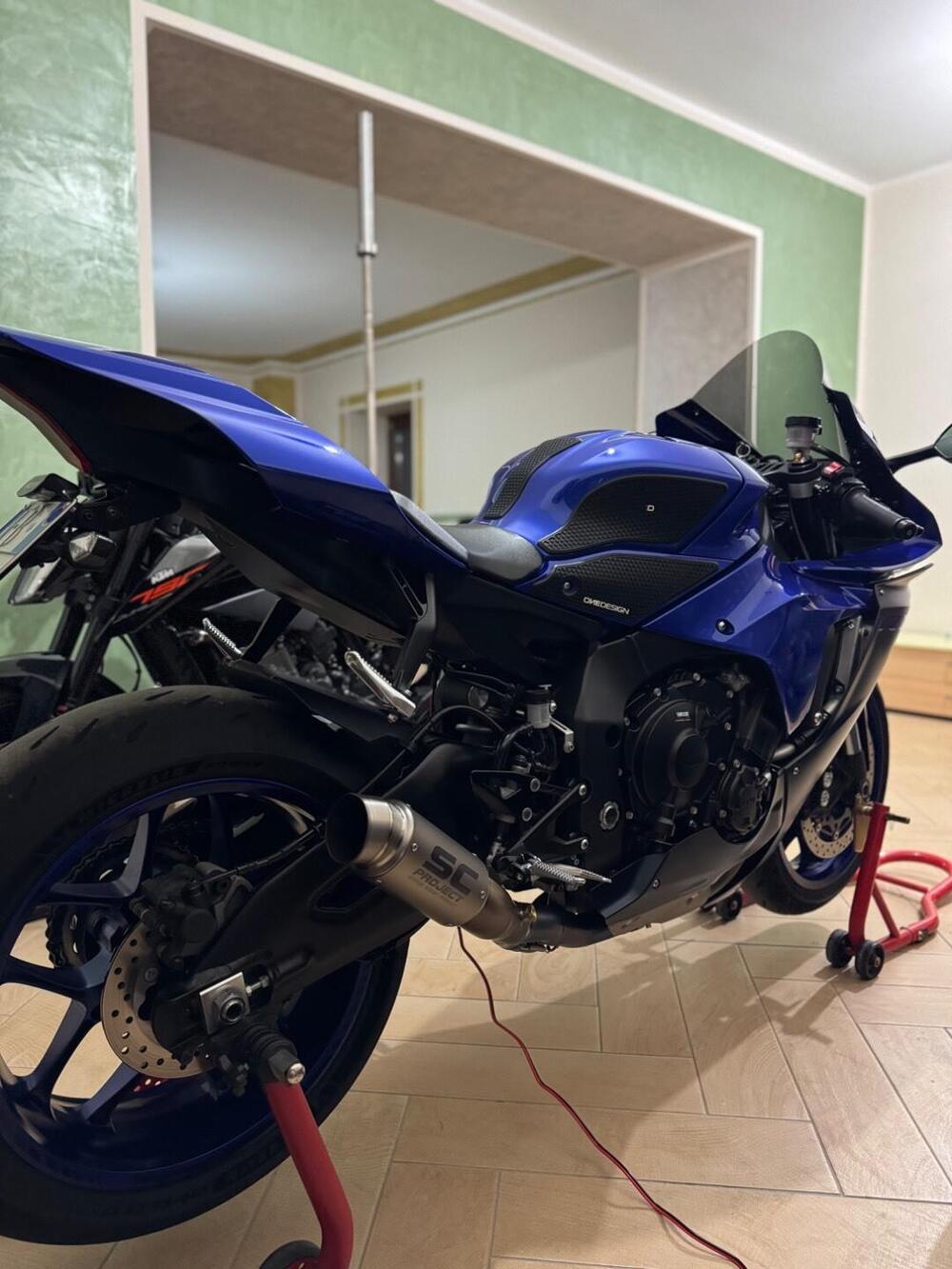 Yamaha YZF R1 (2020 - 25) (4)