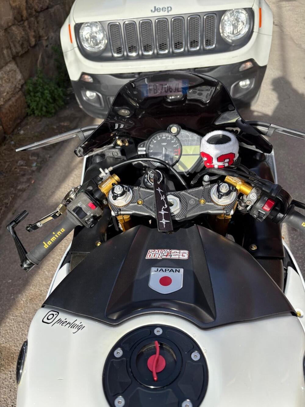 Yamaha YZF R1 (2009 - 11) (7)