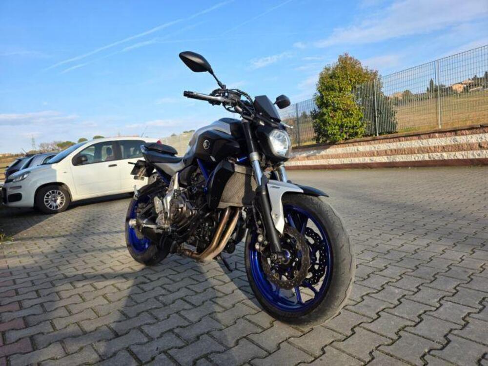 Yamaha MT-07 ABS (2014 - 16) (2)