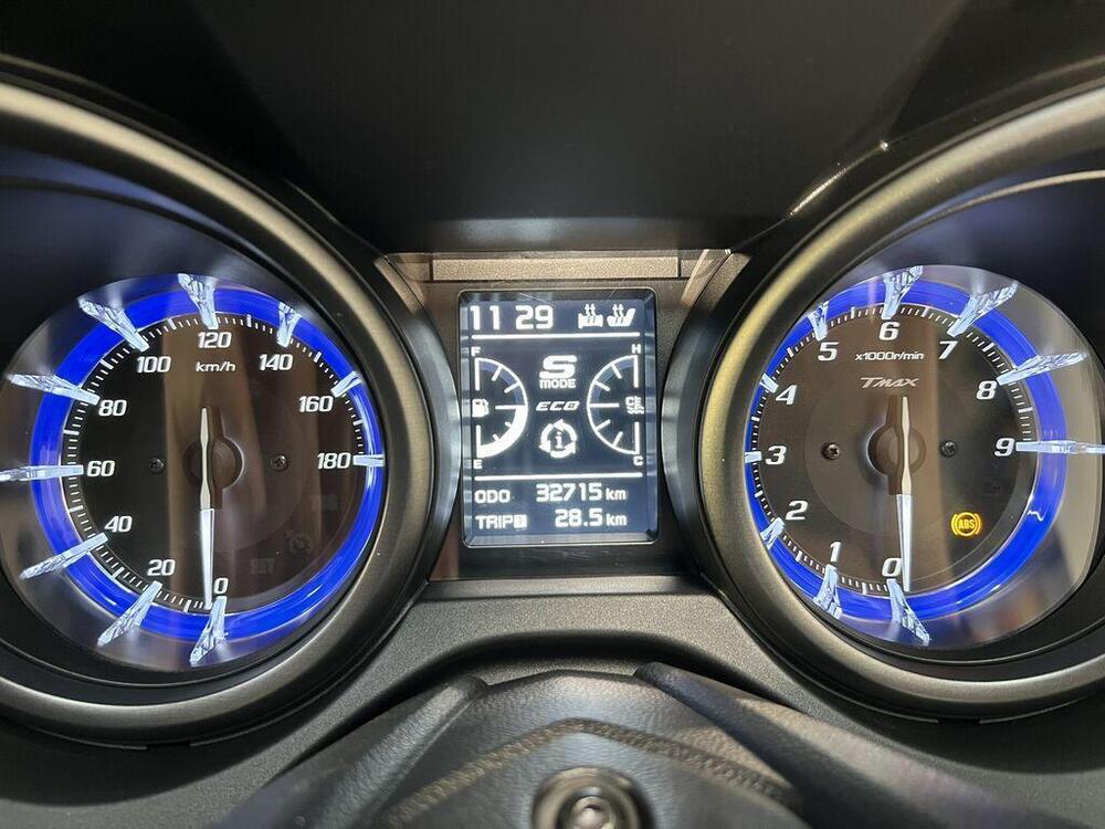 Yamaha T-Max 560 Tech Max (2020) (7)