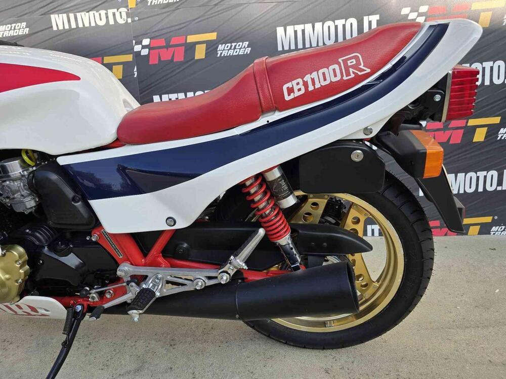 Honda cb1100r Scambio con Rolex (6)