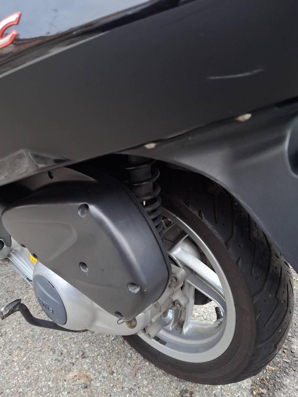 Aprilia Atlantic 300 (2010 - 14) (3)