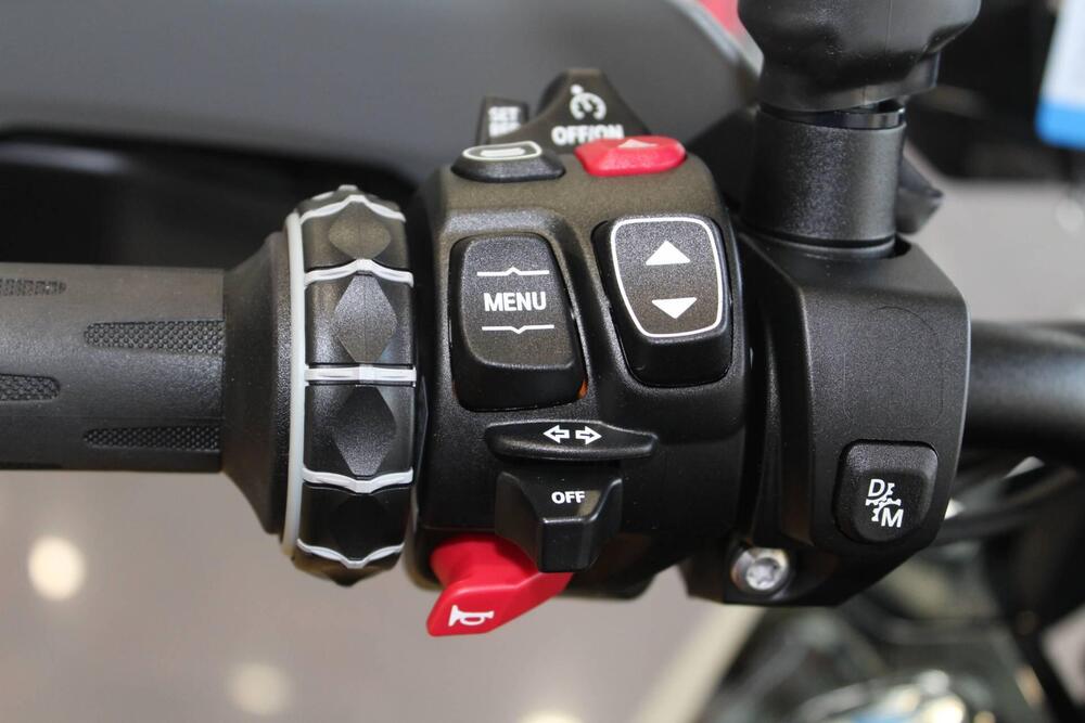 Bmw R 1300 GS Triple Black (2023 - 26) (5)