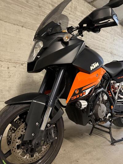 KTM 990 Supermoto T (2009 - 11) usata