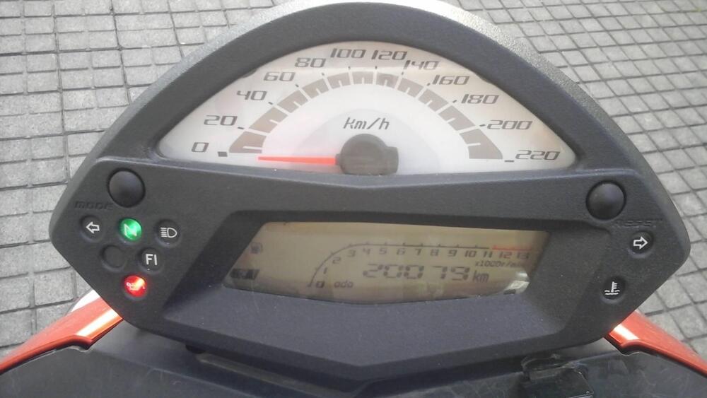 Kawasaki ER-6N (2009 - 11) (4)