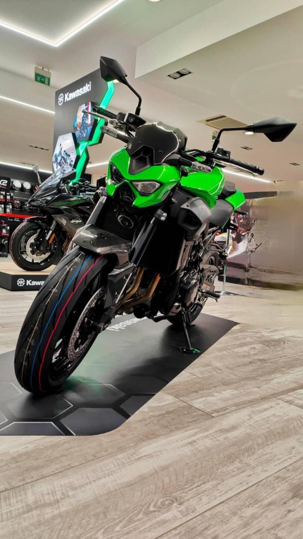 Kawasaki Z 900 (2025 - 26) (2)