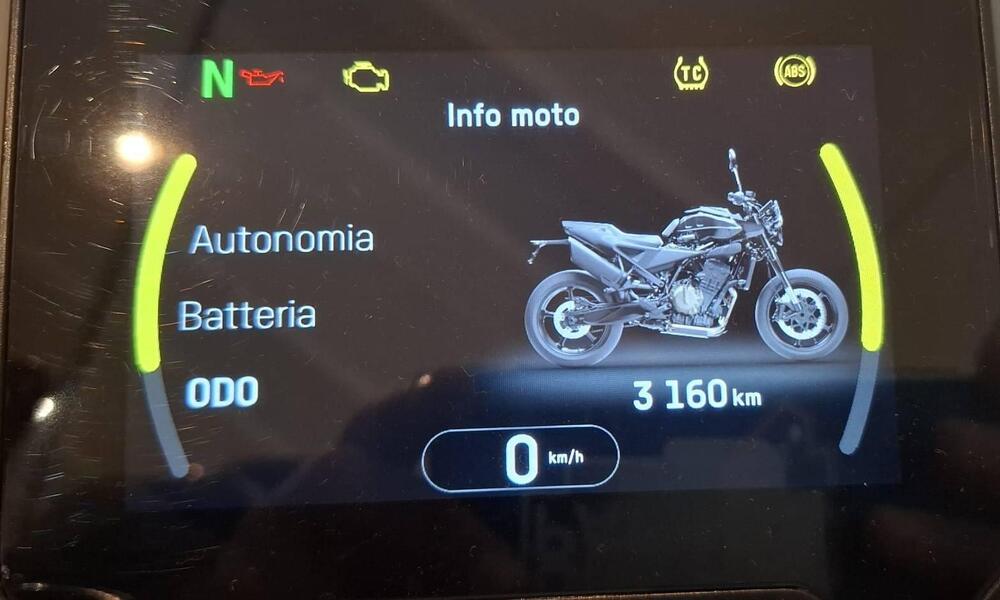 Husqvarna Svartpilen 801 L (2025 - 26) (5)