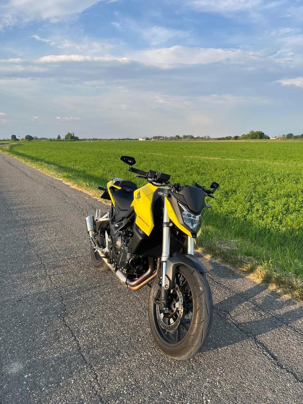 Honda CB 750 Hornet (2023 - 24) (3)