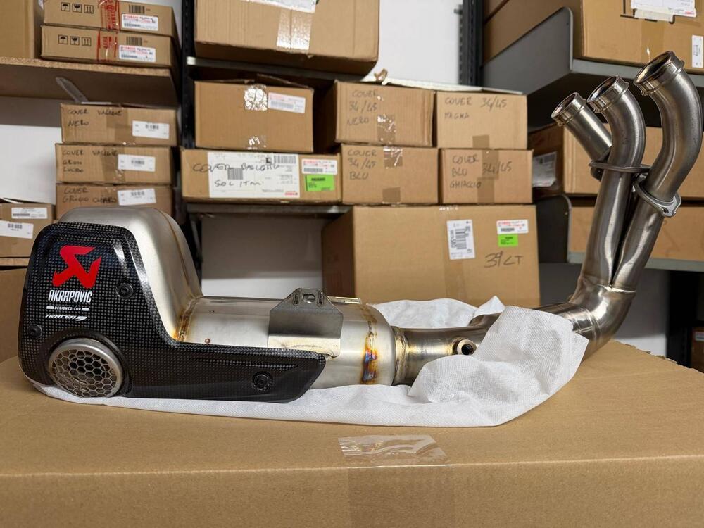 scarico Akrapovic Tracer 9 2025
