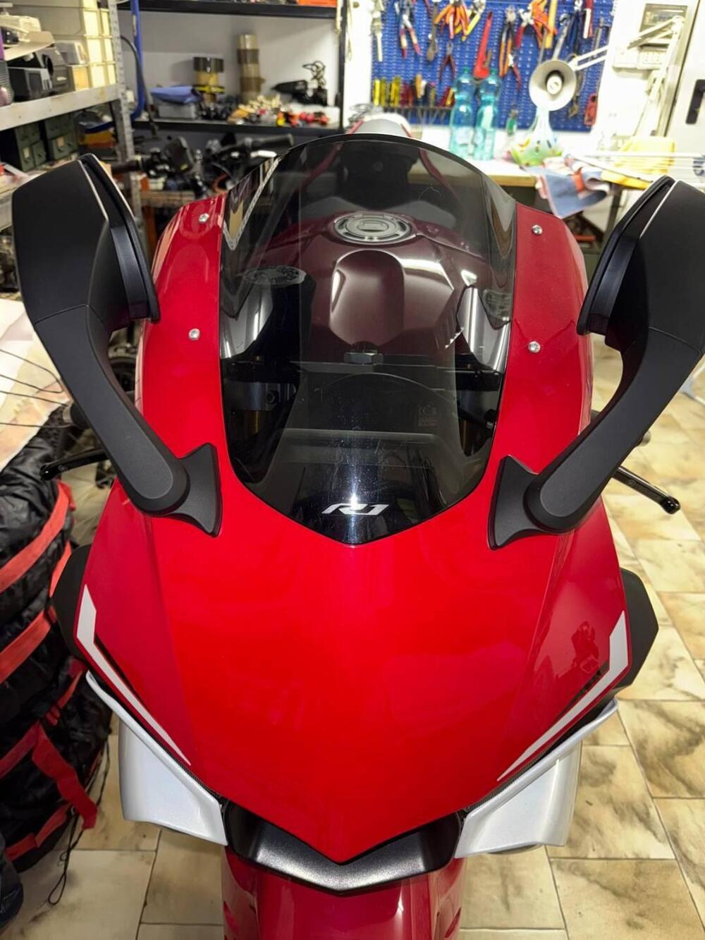 Yamaha YZF R1 (2015 - 16) (8)