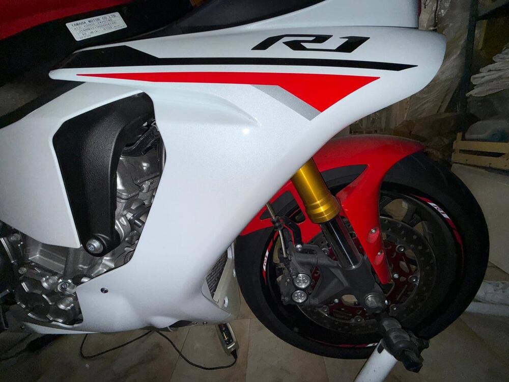 Yamaha YZF R1 (2015 - 16) (10)