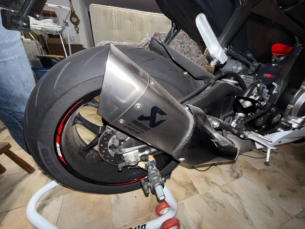 Yamaha YZF R1 (2015 - 16) (12)