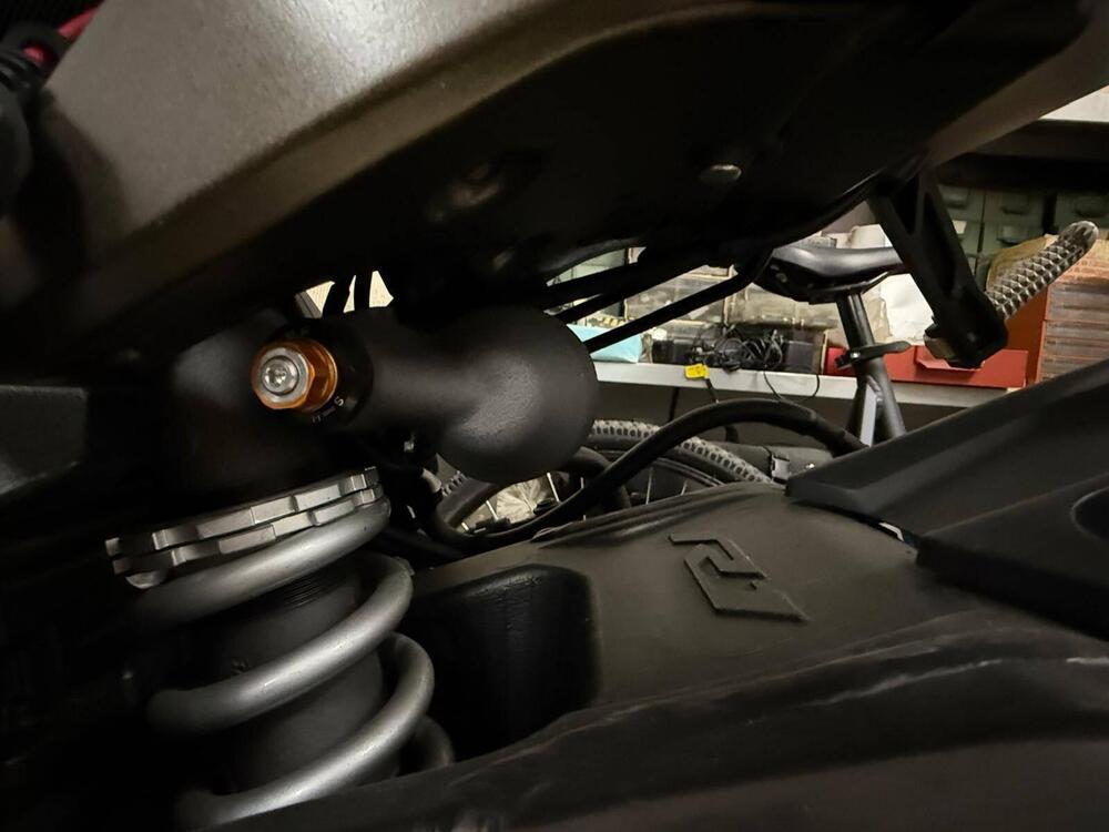 Yamaha YZF R1 (2015 - 16) (18)