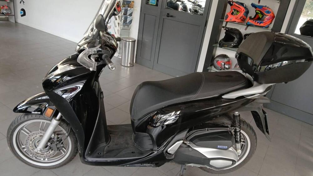 Honda SH 350 (2021 - 24) (2)