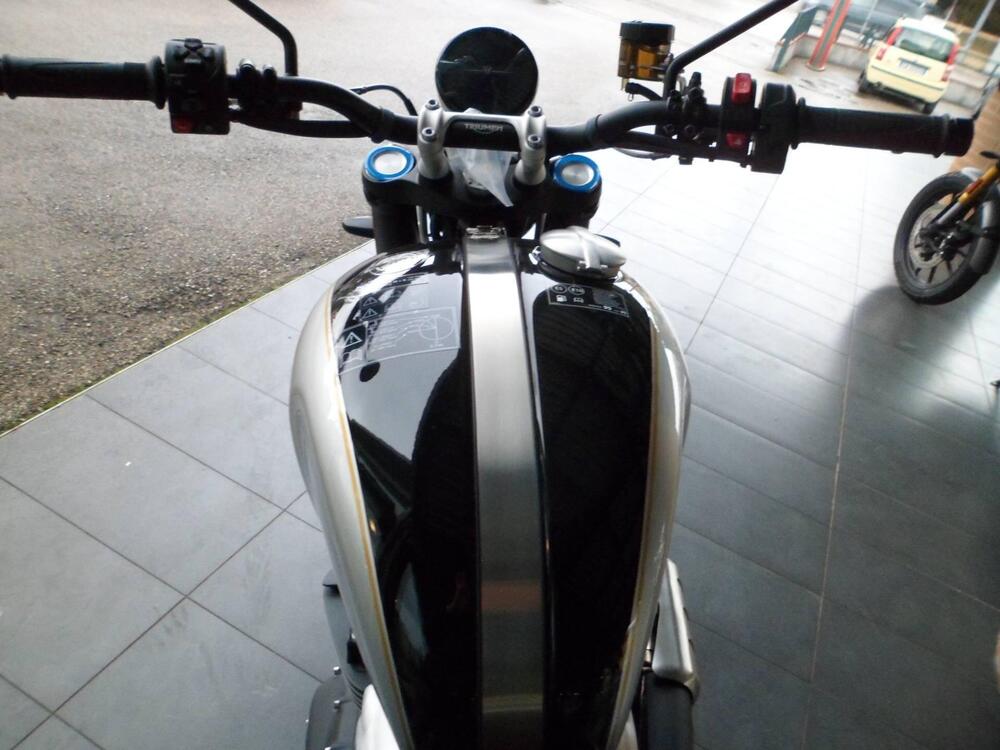 Triumph Scrambler 1200 X Icon Edition (2025 - 26) (7)