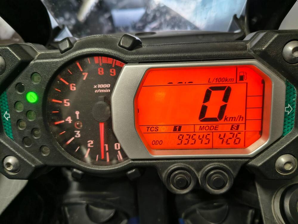 Yamaha XT1200Z Super Ténéré First Edition (2010 - 11) (2)