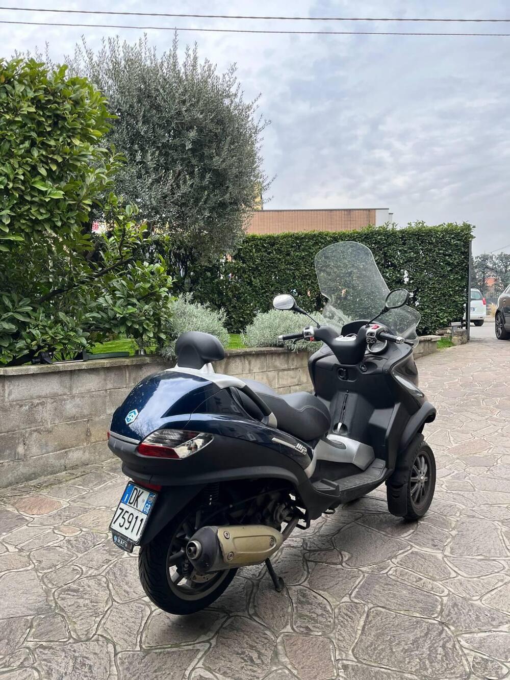 Piaggio MP3 250 i.e. (4)