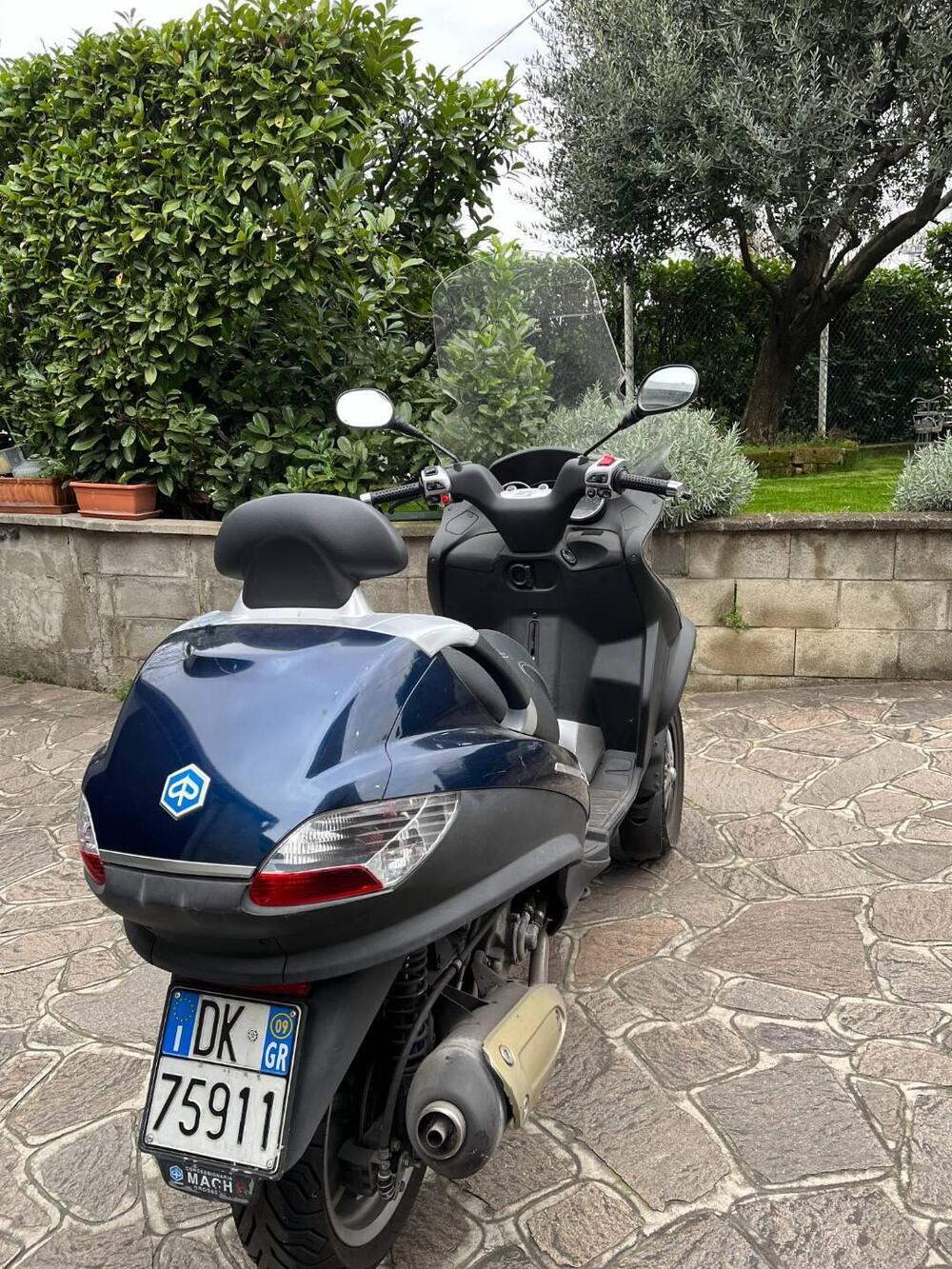Piaggio MP3 250 i.e. (7)