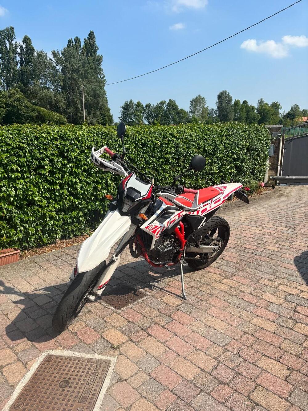 Betamotor RR 125 4T Motard LC (2021 - 23) (2)