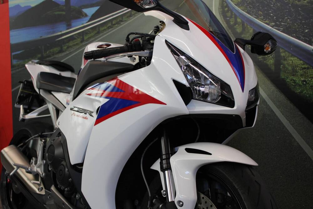 Honda CBR 1000 RR Fireblade (2012 - 16) (12)
