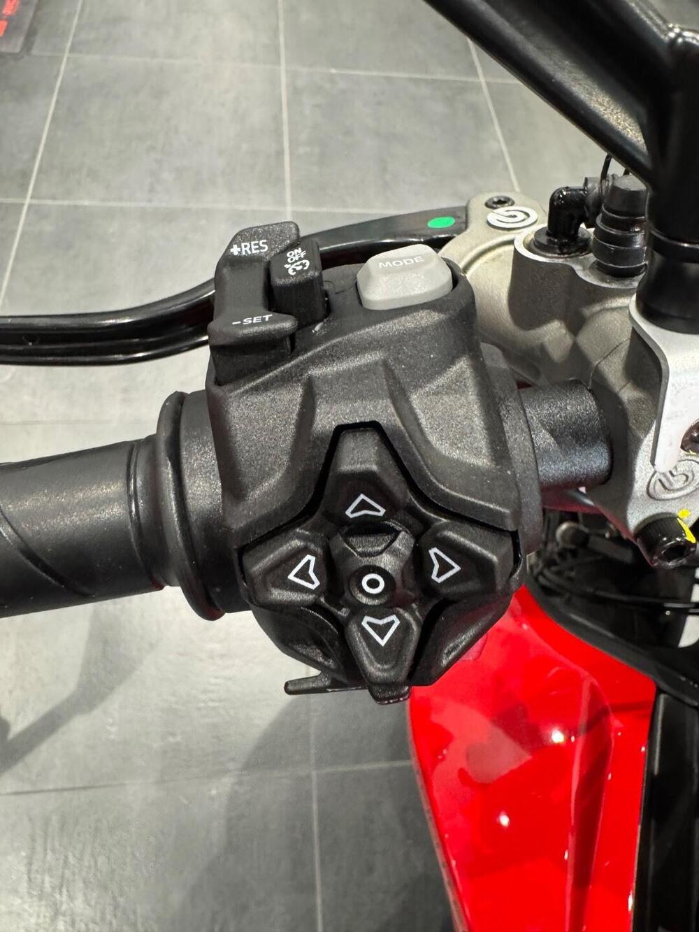 Ducati Streetfighter V2 S (2025 - 26) (14)