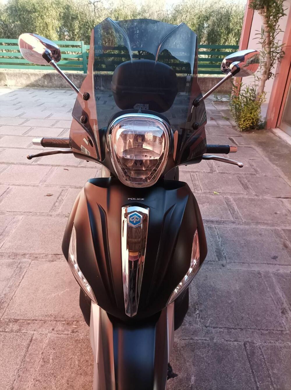 Piaggio Beverly 300 i.e. Police ABS-ASR (2017 - 20)