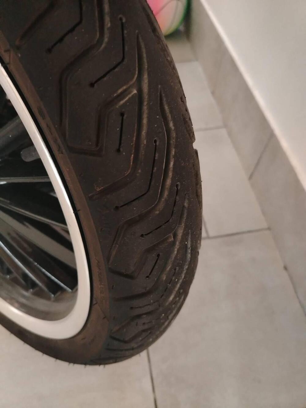 Piaggio Beverly 300 i.e. Police ABS-ASR (2017 - 20) (6)