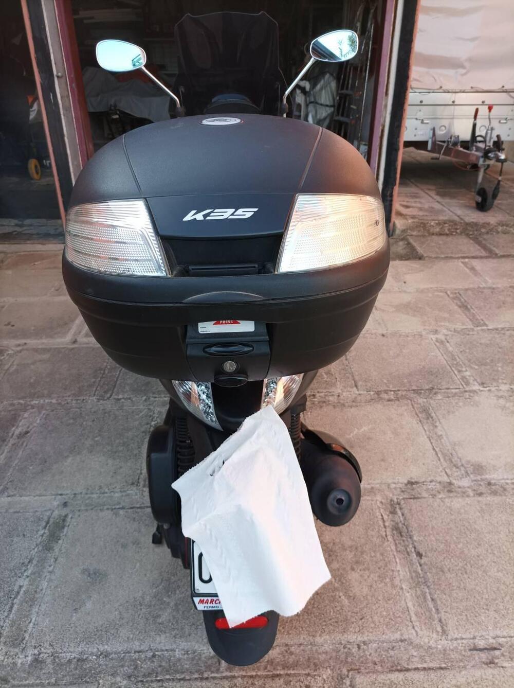 Piaggio Beverly 300 i.e. Police ABS-ASR (2017 - 20) (8)