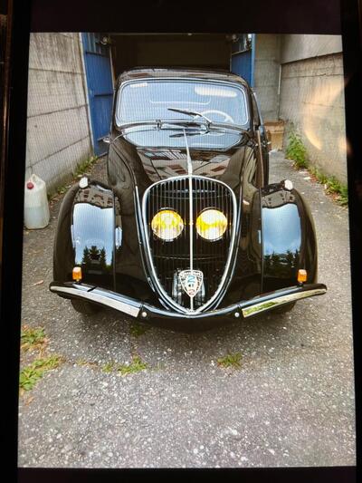 Peugeot 202 d'epoca del 1948 a Carpineti