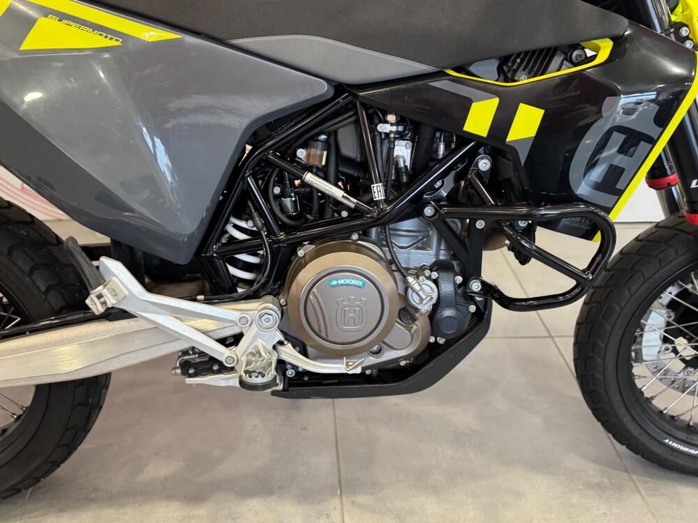 Husqvarna 701 Supermoto (2023 - 25) (11)