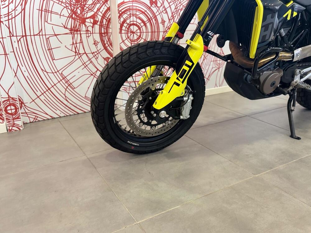 Husqvarna 701 Supermoto (2023 - 25) (14)