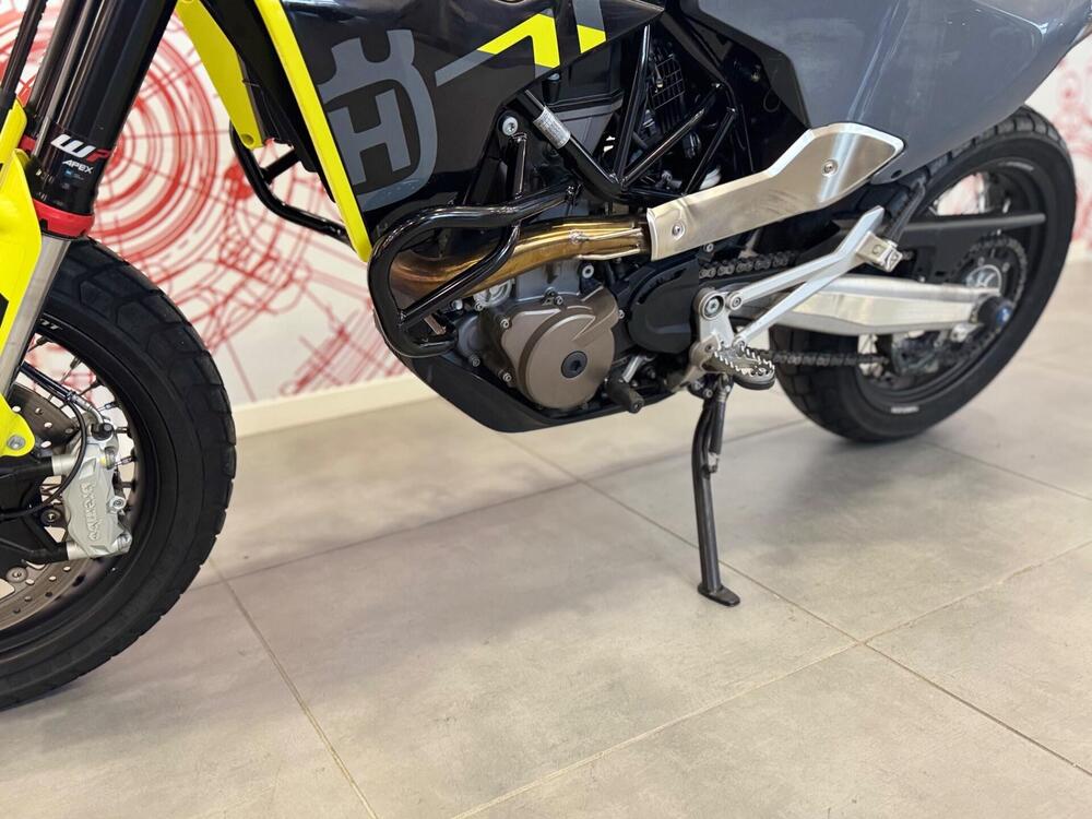 Husqvarna 701 Supermoto (2023 - 25) (15)
