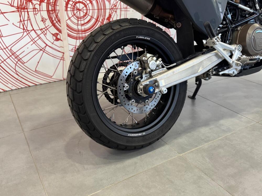 Husqvarna 701 Supermoto (2023 - 25) (12)