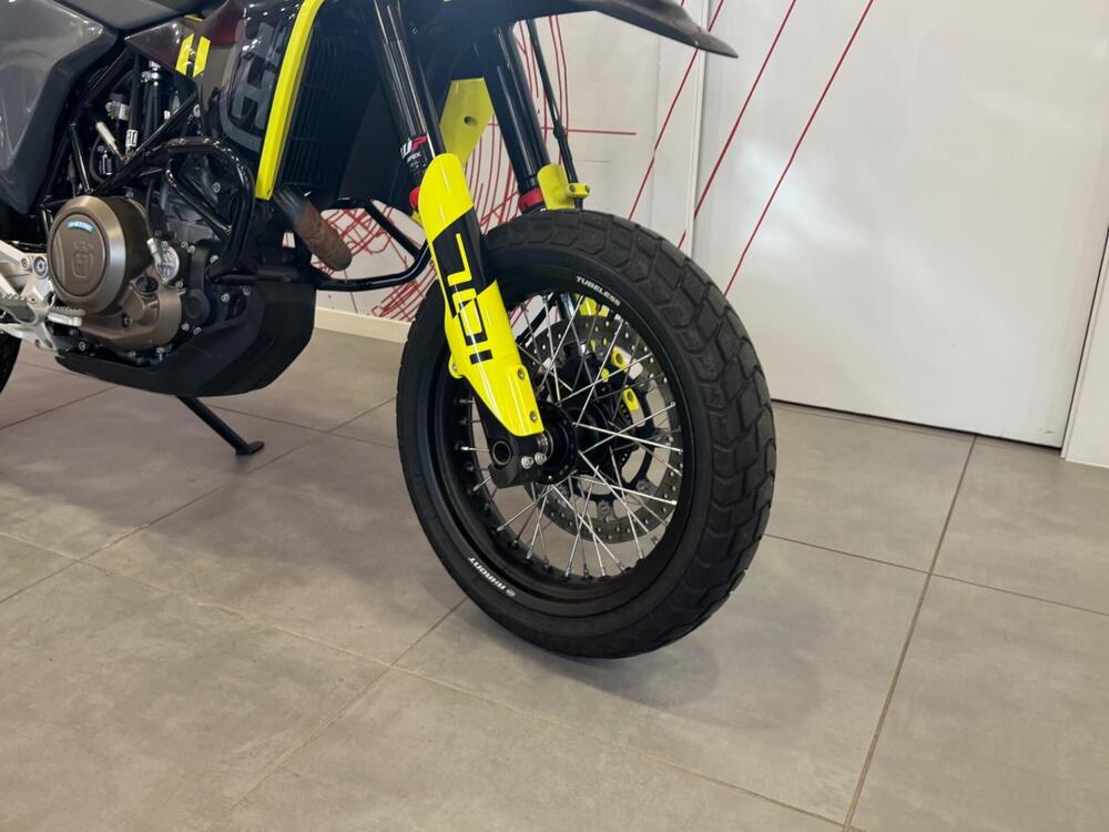 Husqvarna 701 Supermoto (2023 - 25) (9)