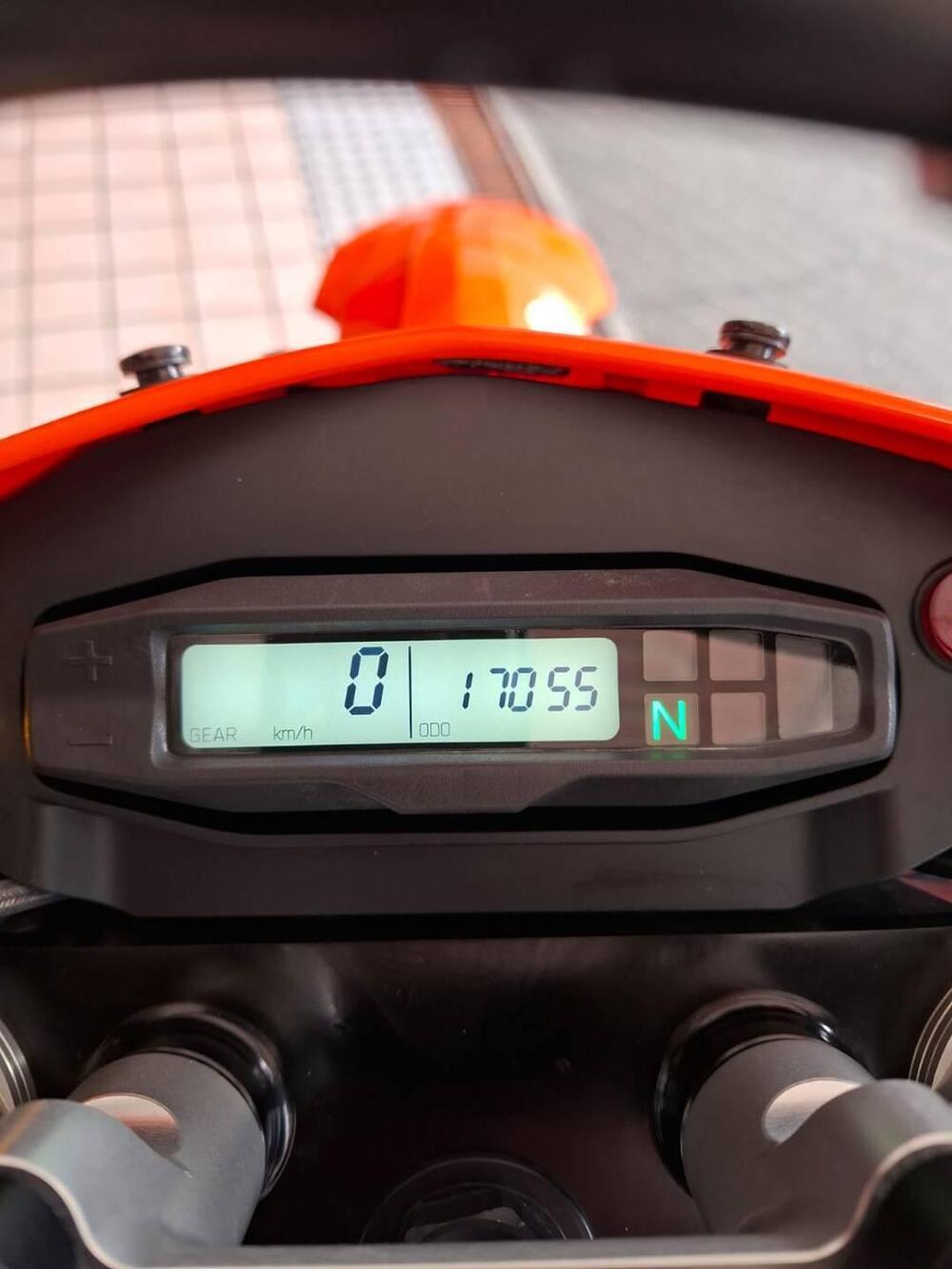 KTM 690 Enduro R (2022 - 25) (6)