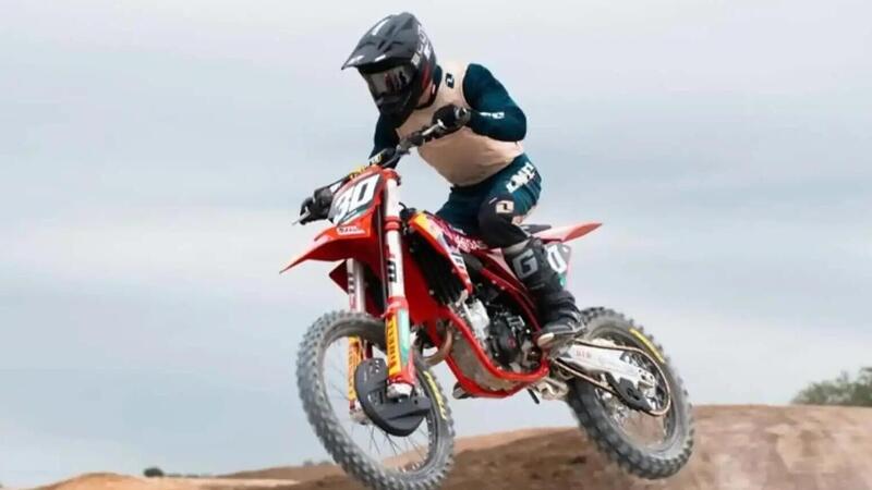 Un altro pilota F1 scopre il motocross: tocca a Liam Lawson