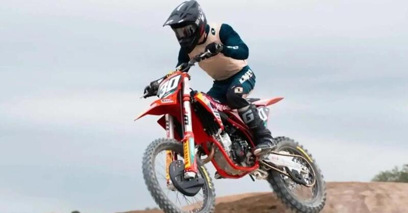 Un altro pilota F1 scopre il motocross: tocca a Liam Lawson
