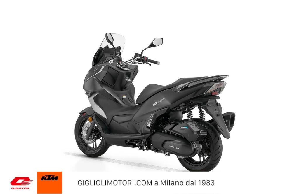 QJ Motor MTX 300 (2025 - 26) (2)