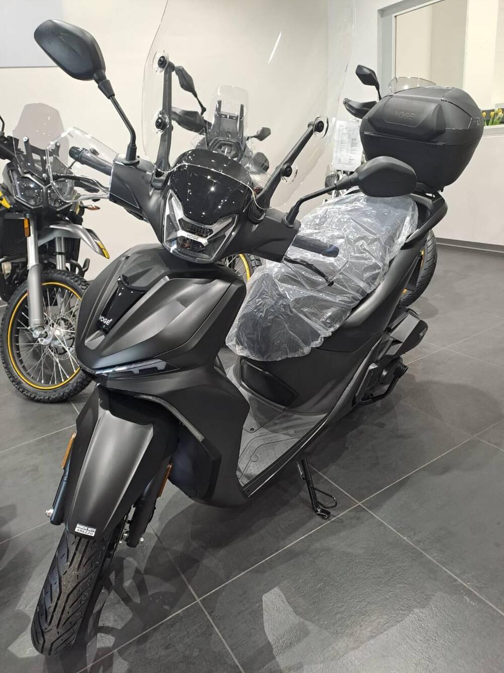 Voge Sfida SR16 200 (2025 - 26) (2)