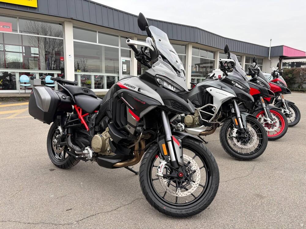 Ducati Multistrada V4 S Grand Tour (2024) (2)