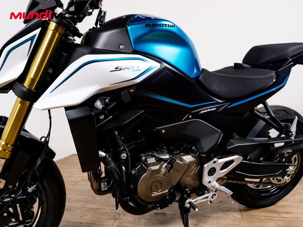 QJ Motor SRK 550 (2024 - 25) (9)