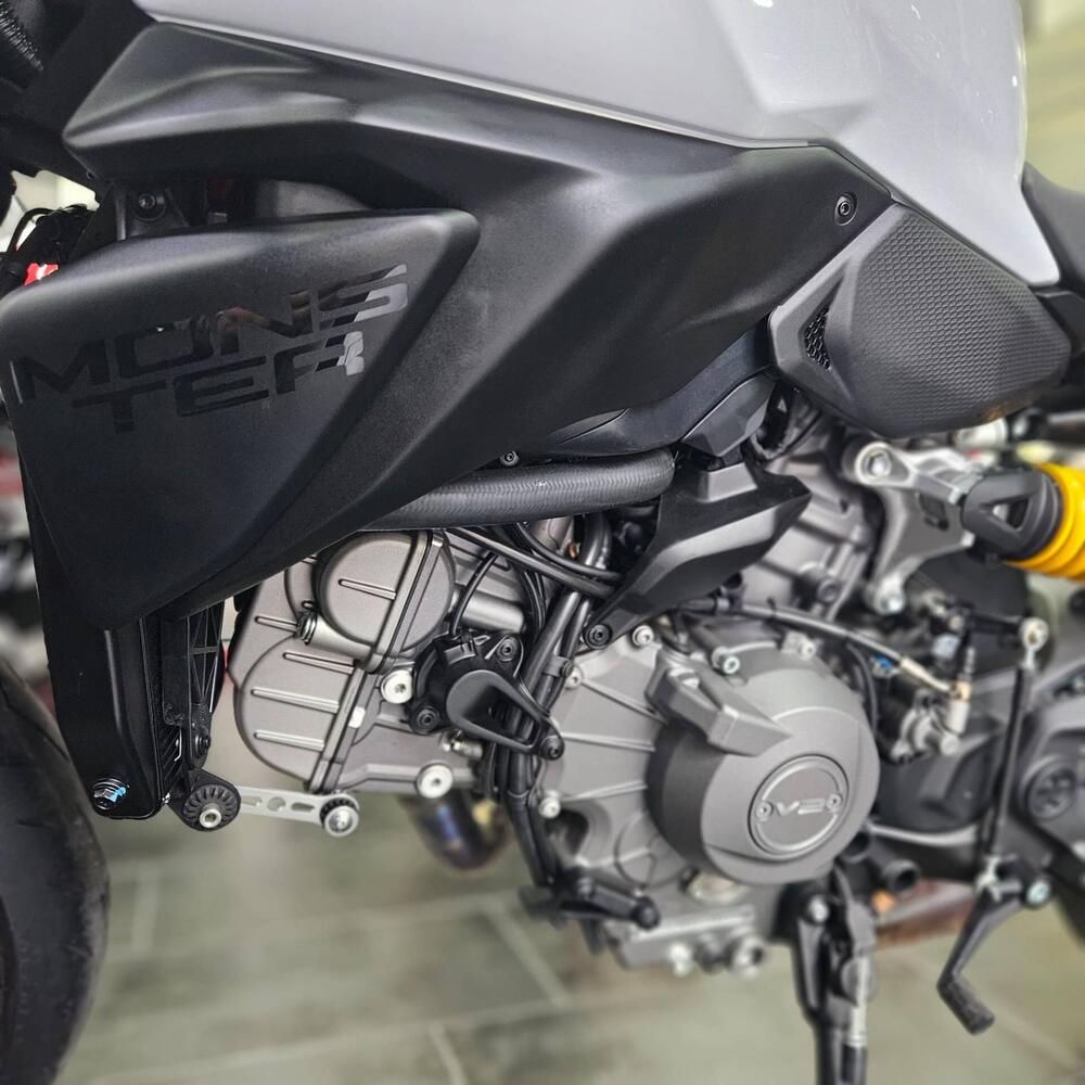 Ducati Monster 890 (2026) (4)