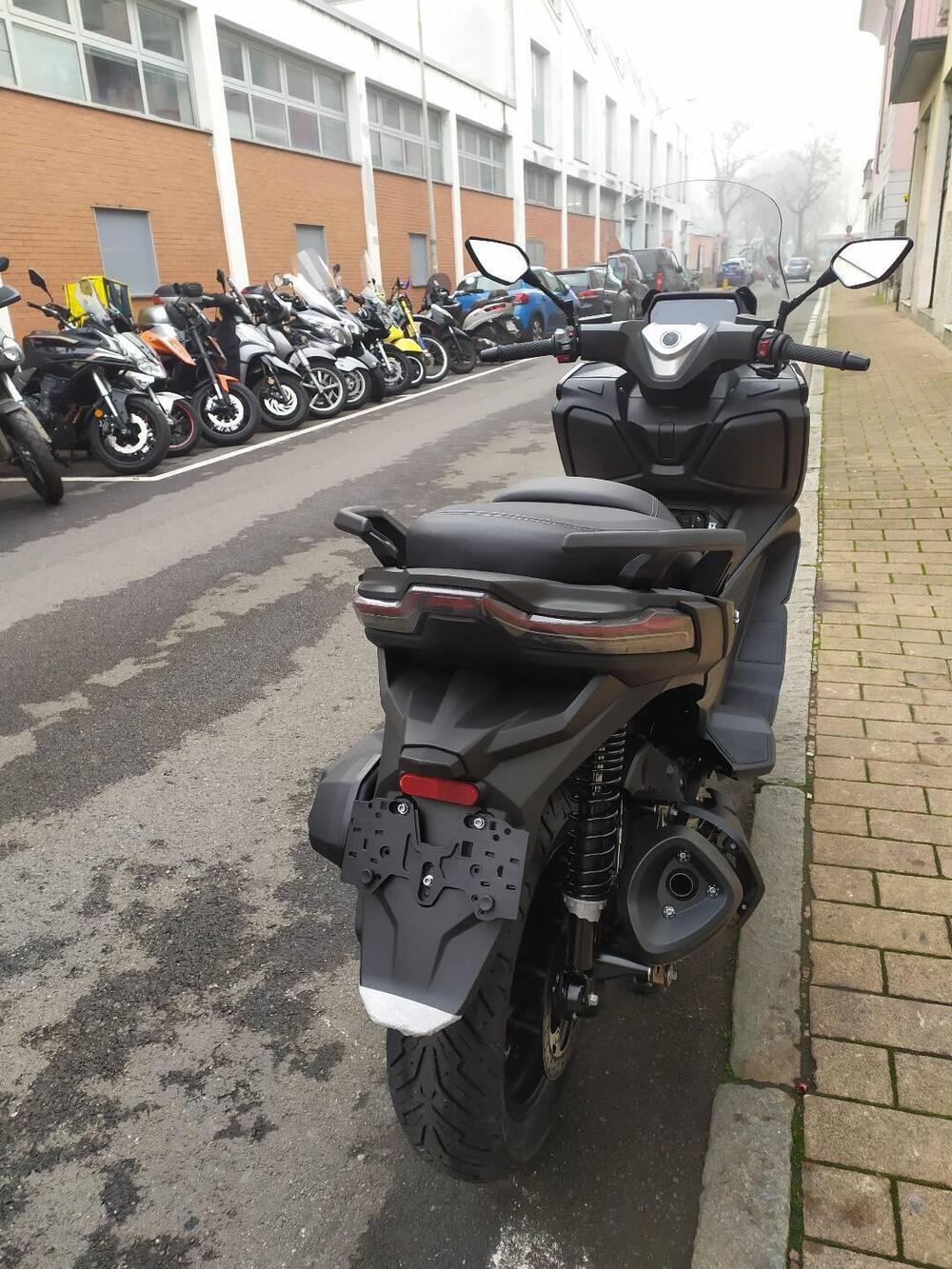 Voge Sfida SR4 MAX (2024 - 26) (4)