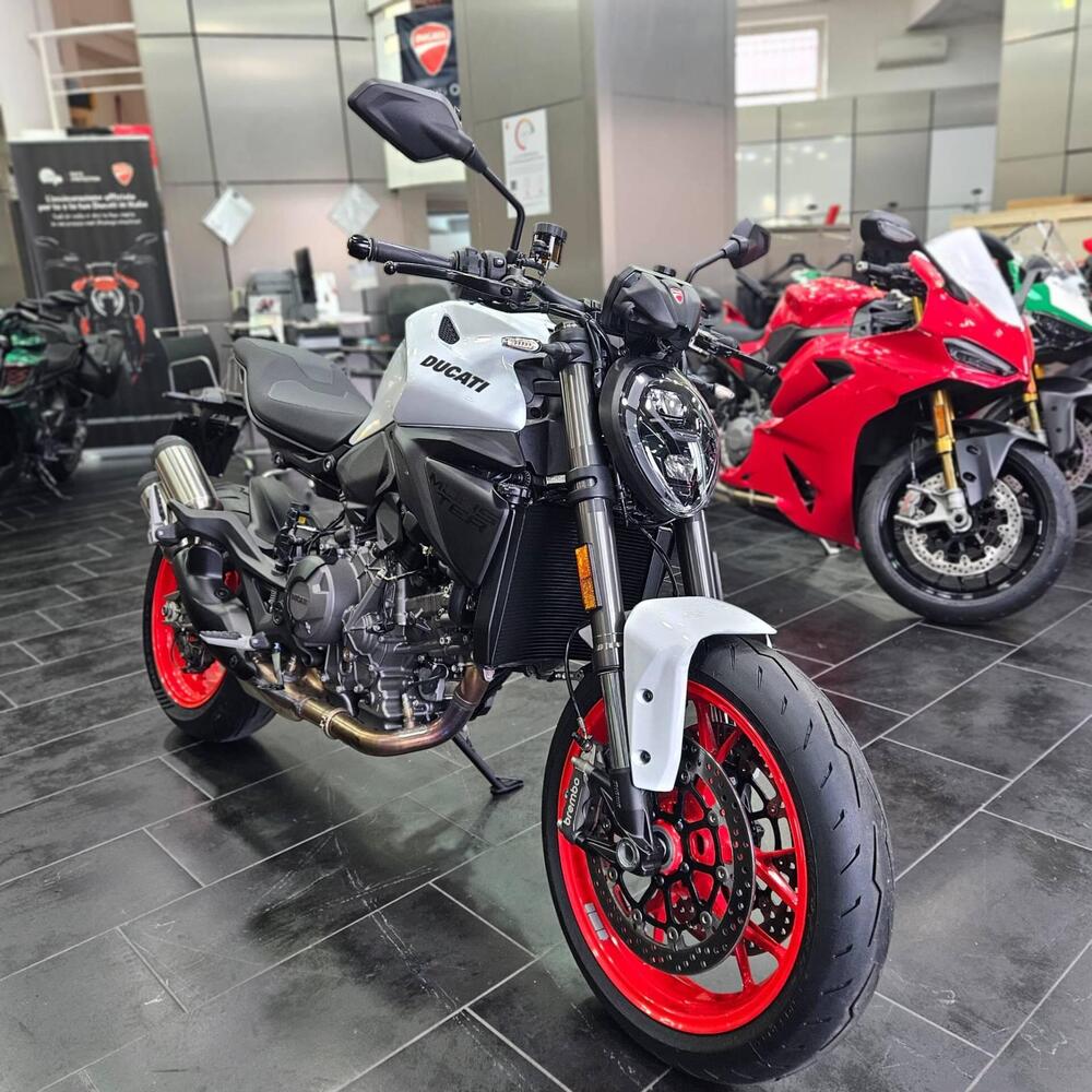 Ducati Monster 890 (2026) (5)