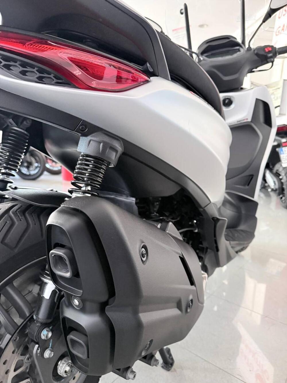 Piaggio Beverly 400 S ABS-ASR (2021 - 24) (8)