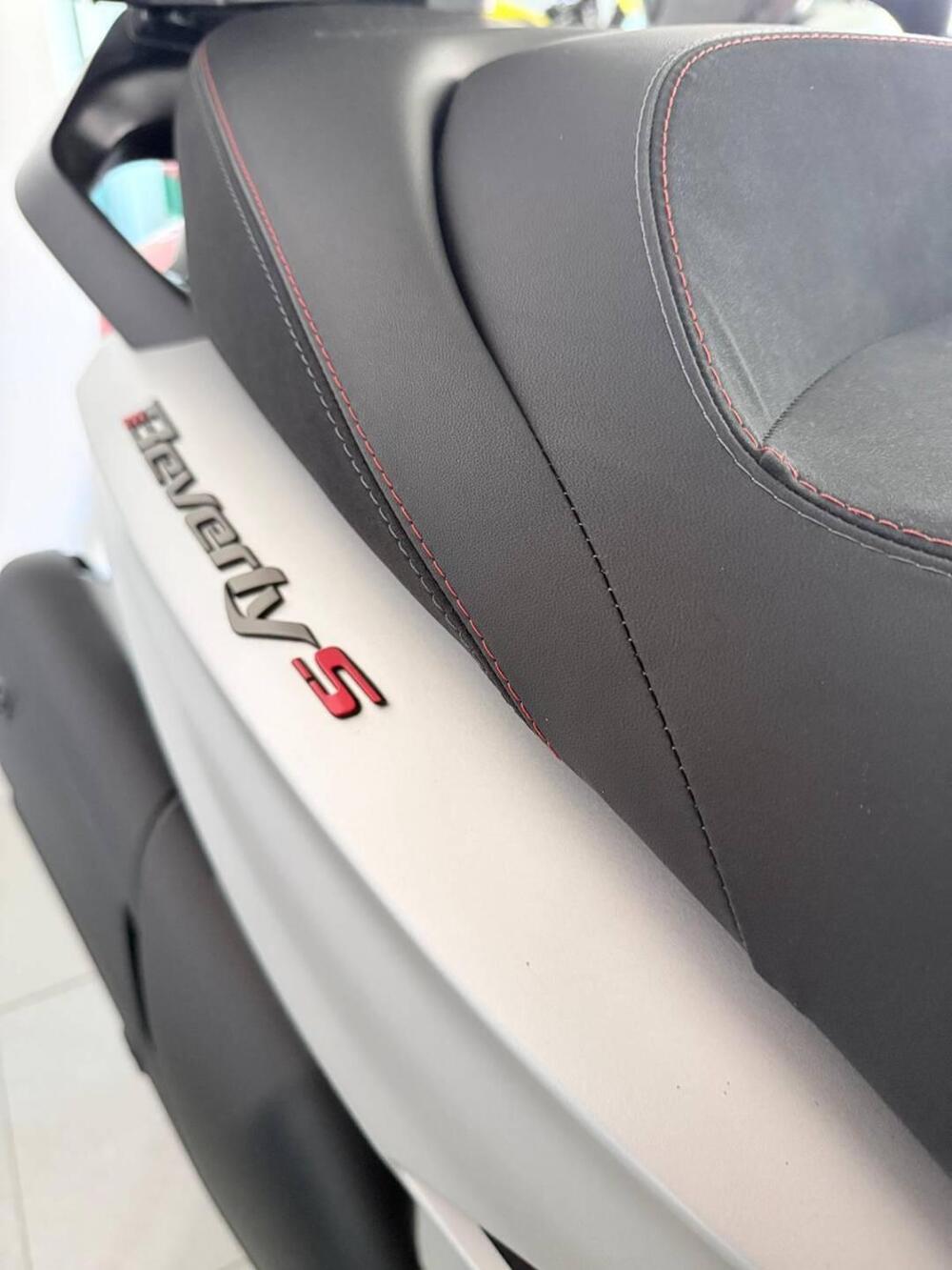 Piaggio Beverly 400 S ABS-ASR (2021 - 24) (9)